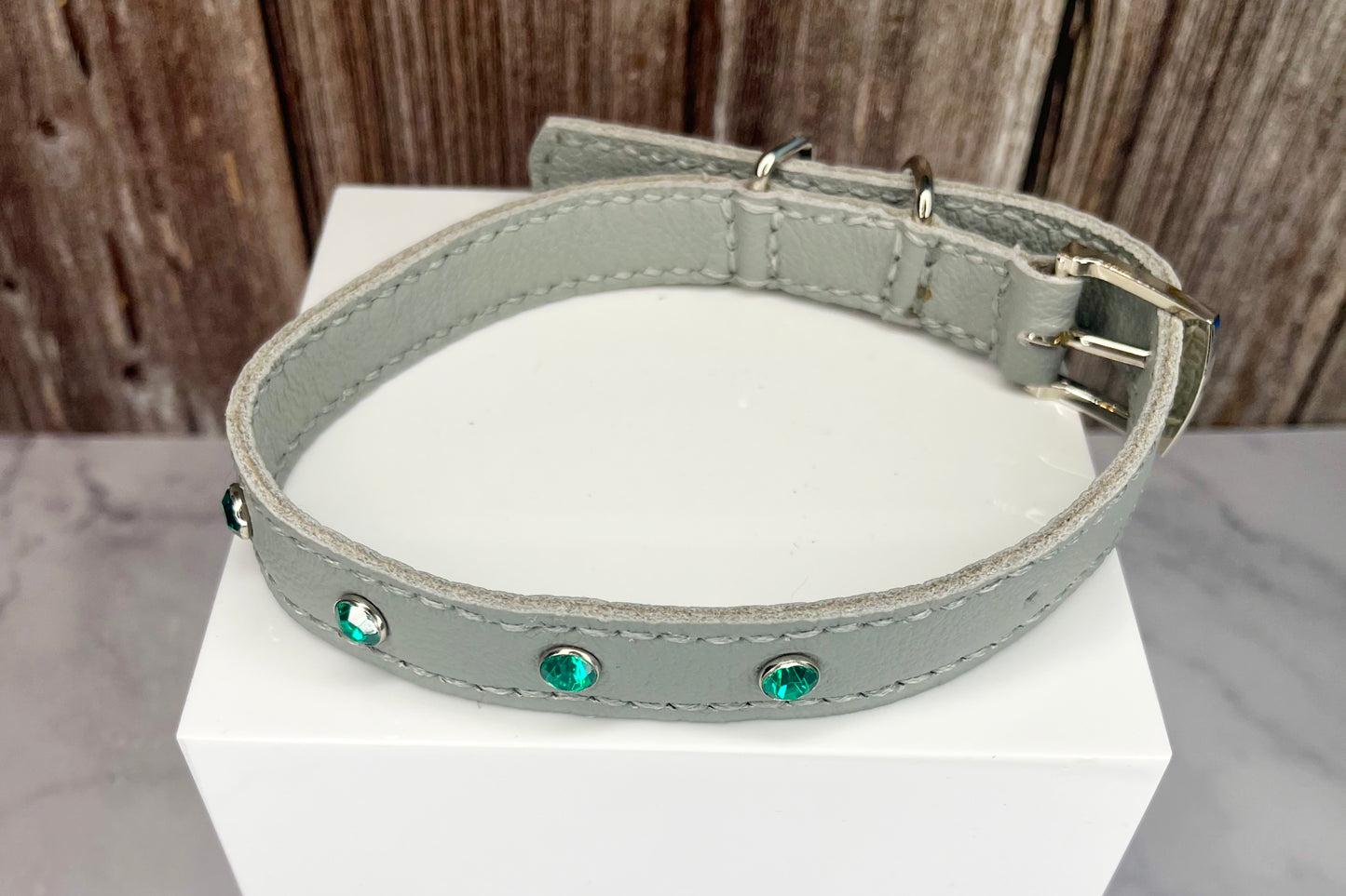Medium Grey Collar with Jade Diamantes
