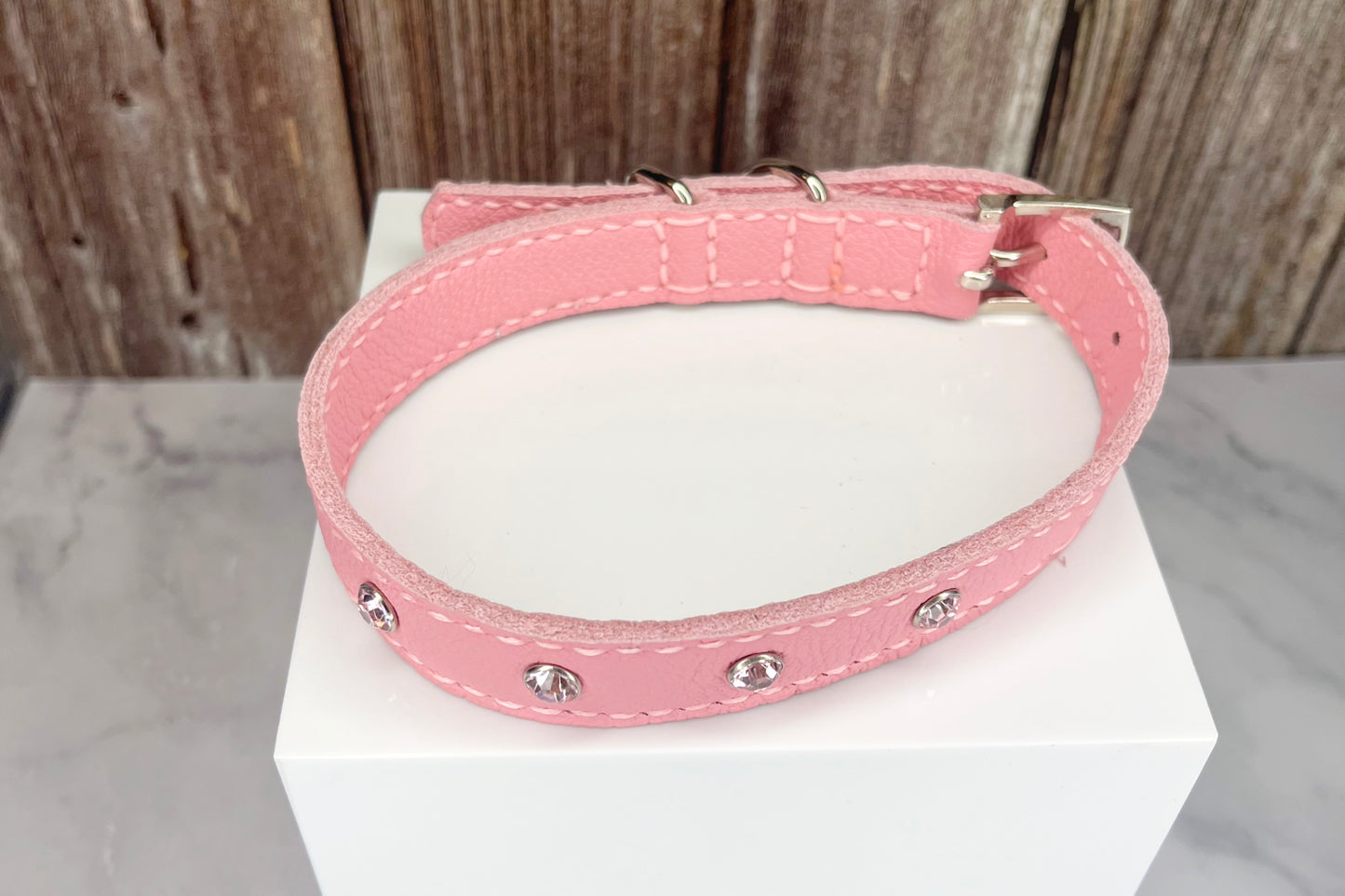 Medium Pink Collar with Light Pink Diamantes