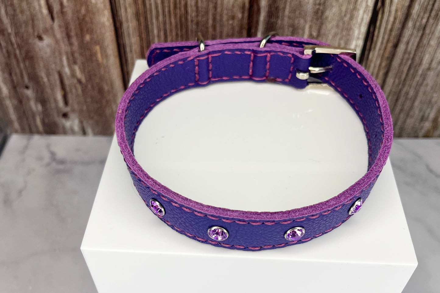 Medium Purple Collar with Lilac Diamantes