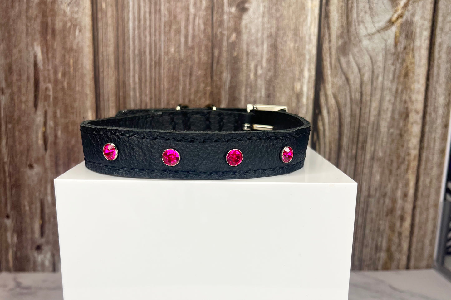 Medium Black Collar with Hot Pink Diamantes