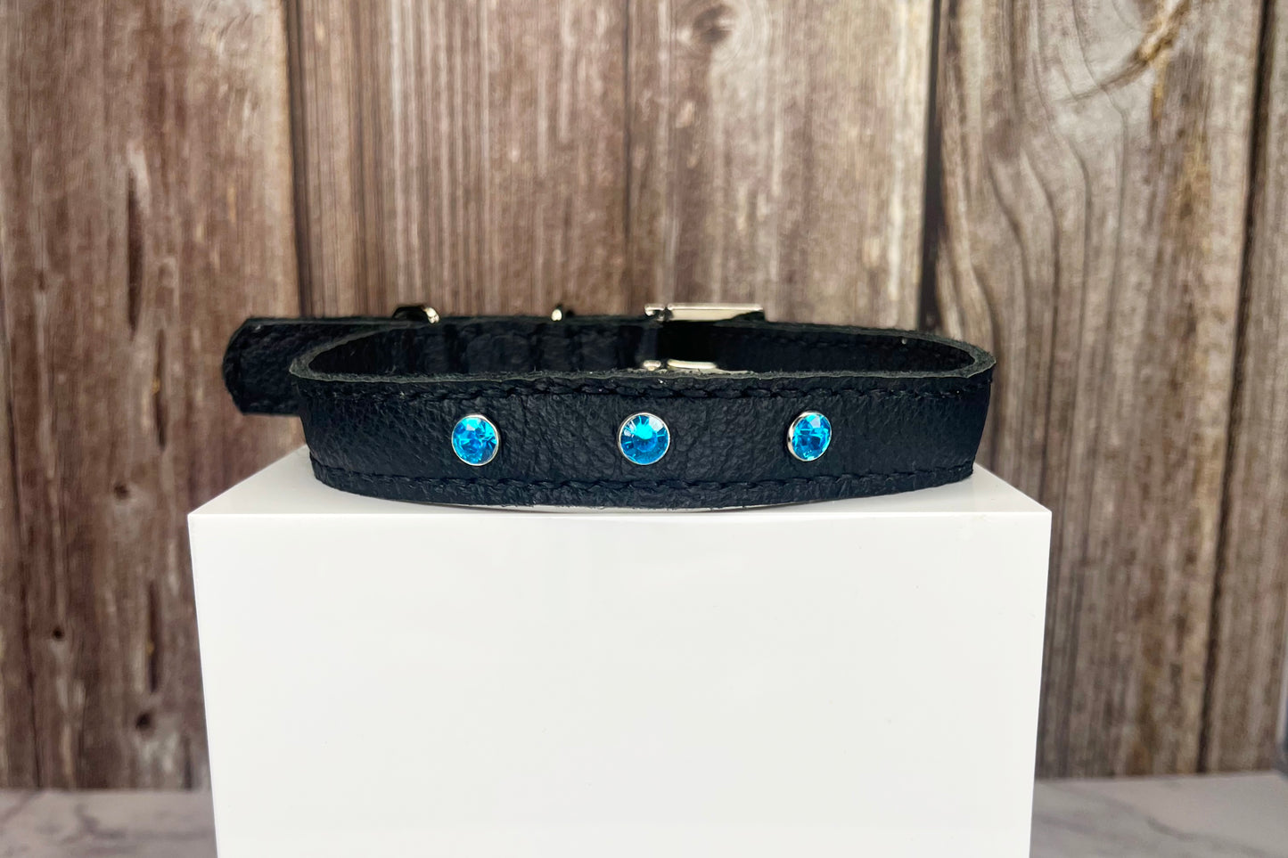 Medium Black Collar with Turquoise Diamantes