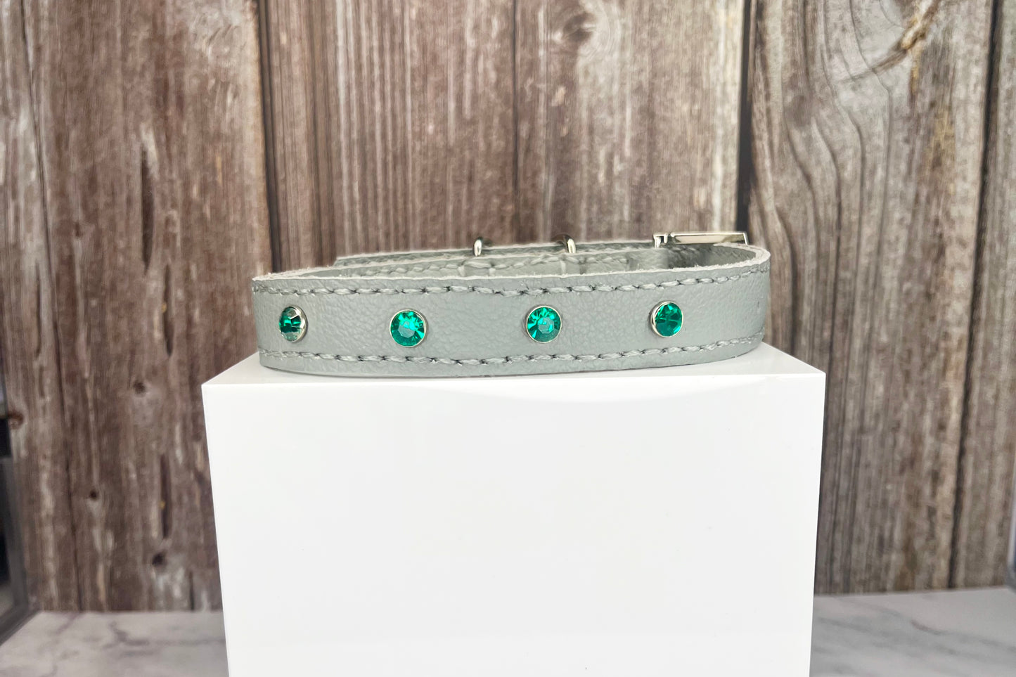 Medium Grey Collar with Jade Diamantes