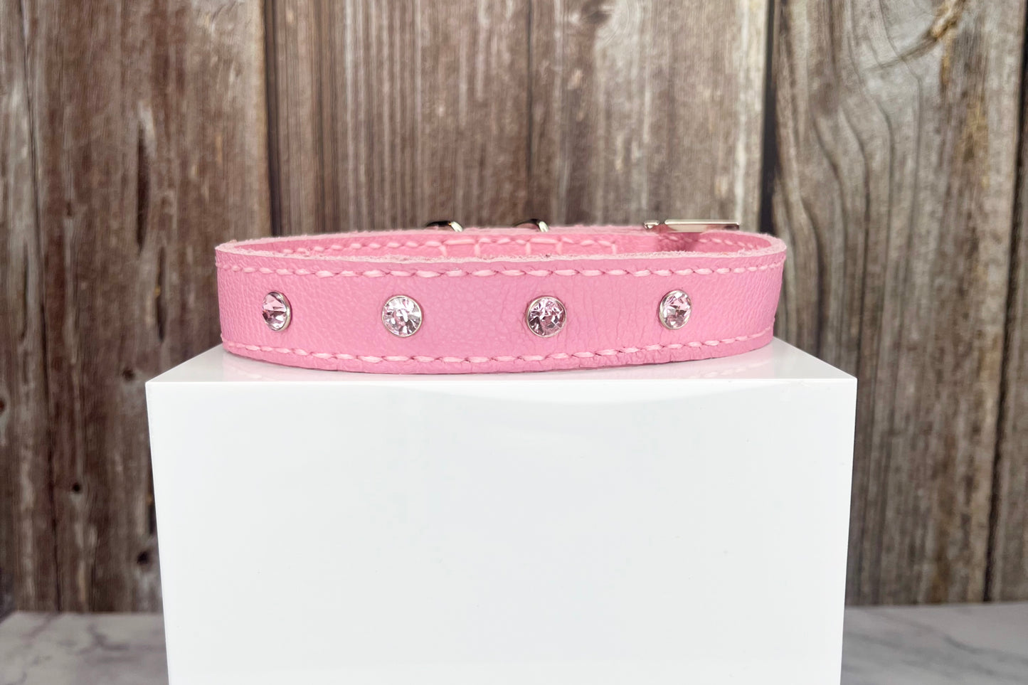 Medium Pink Collar with Light Pink Diamantes