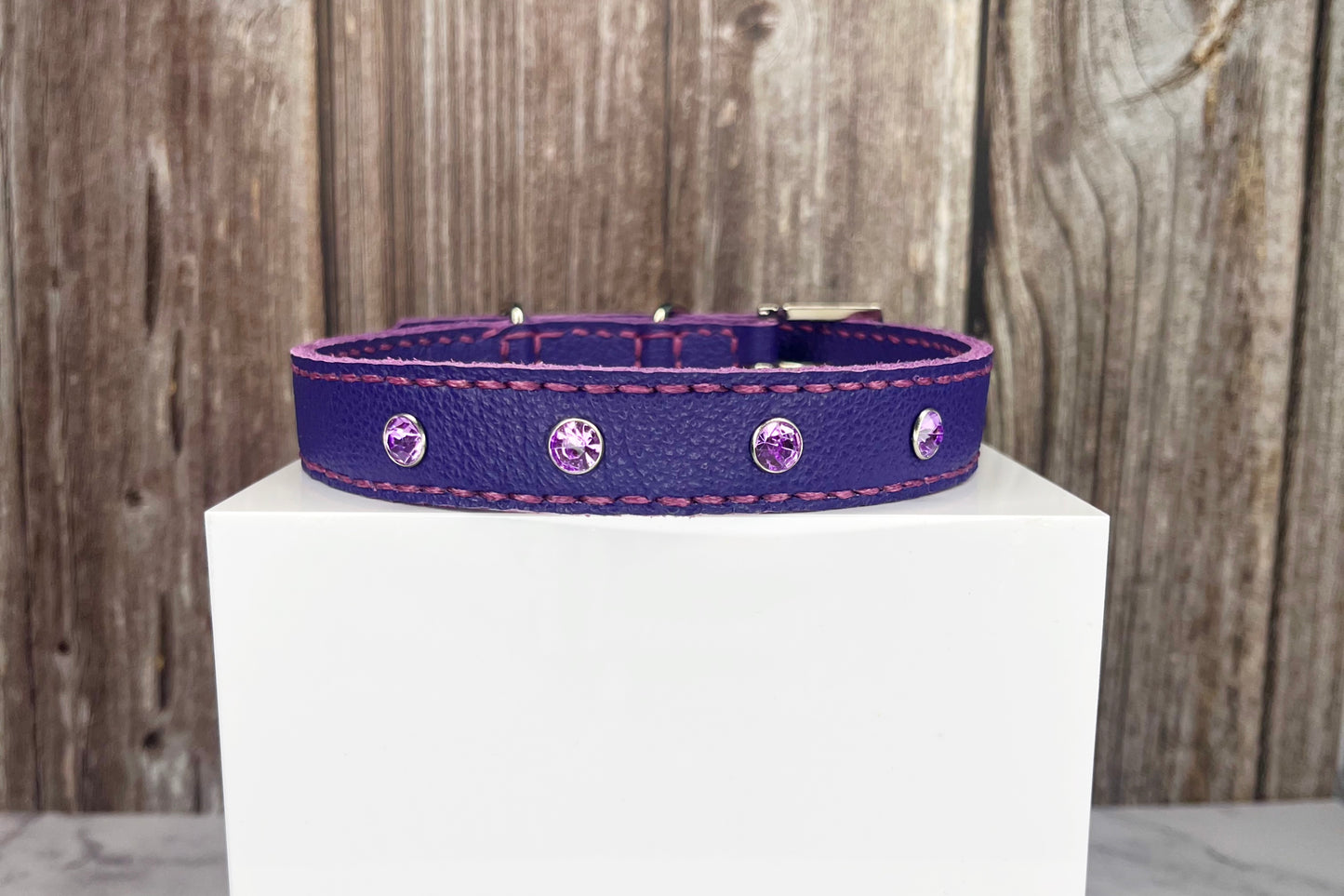 Medium Purple Collar with Lilac Diamantes