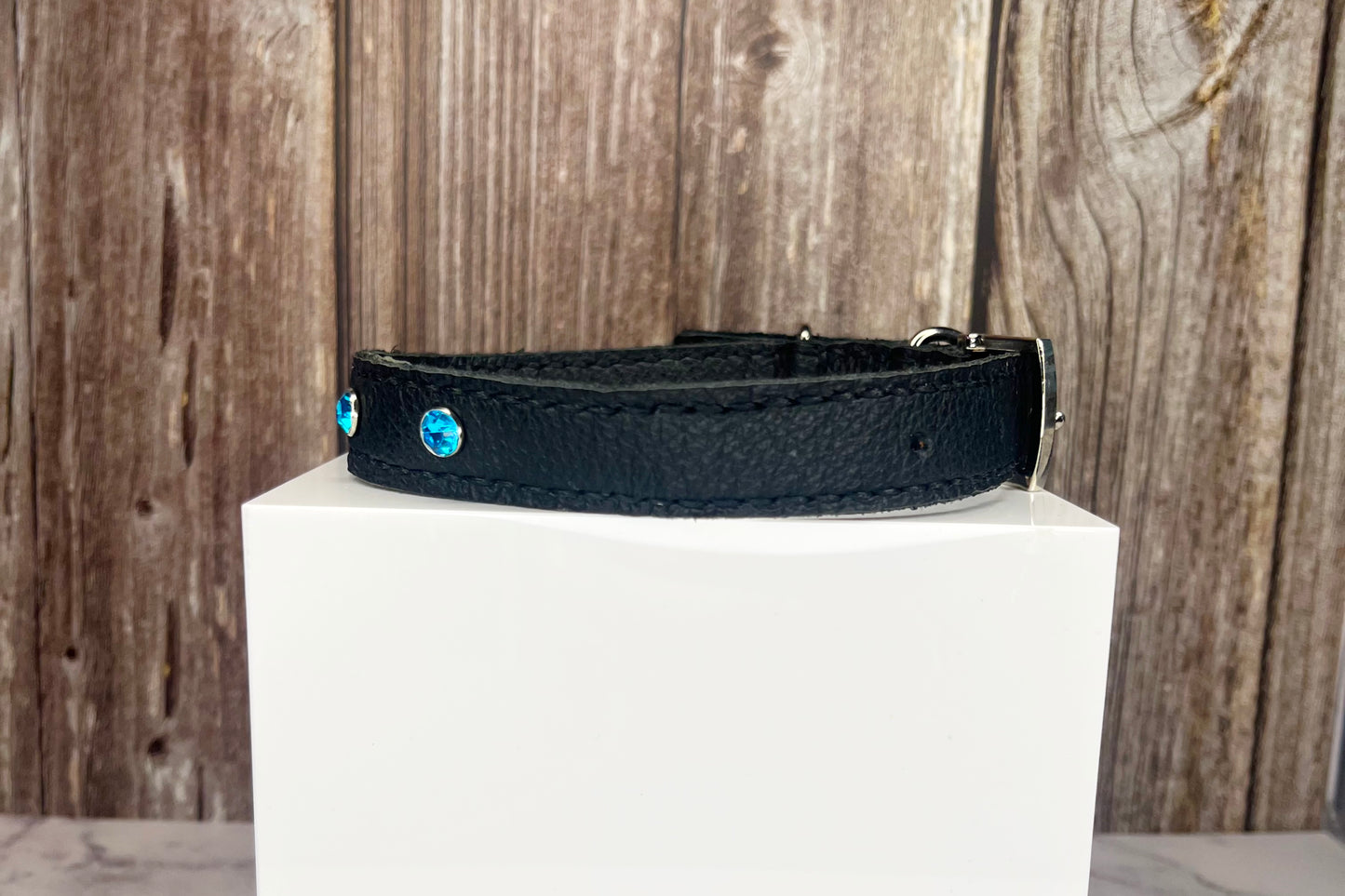 Medium Black Collar with Turquoise Diamantes
