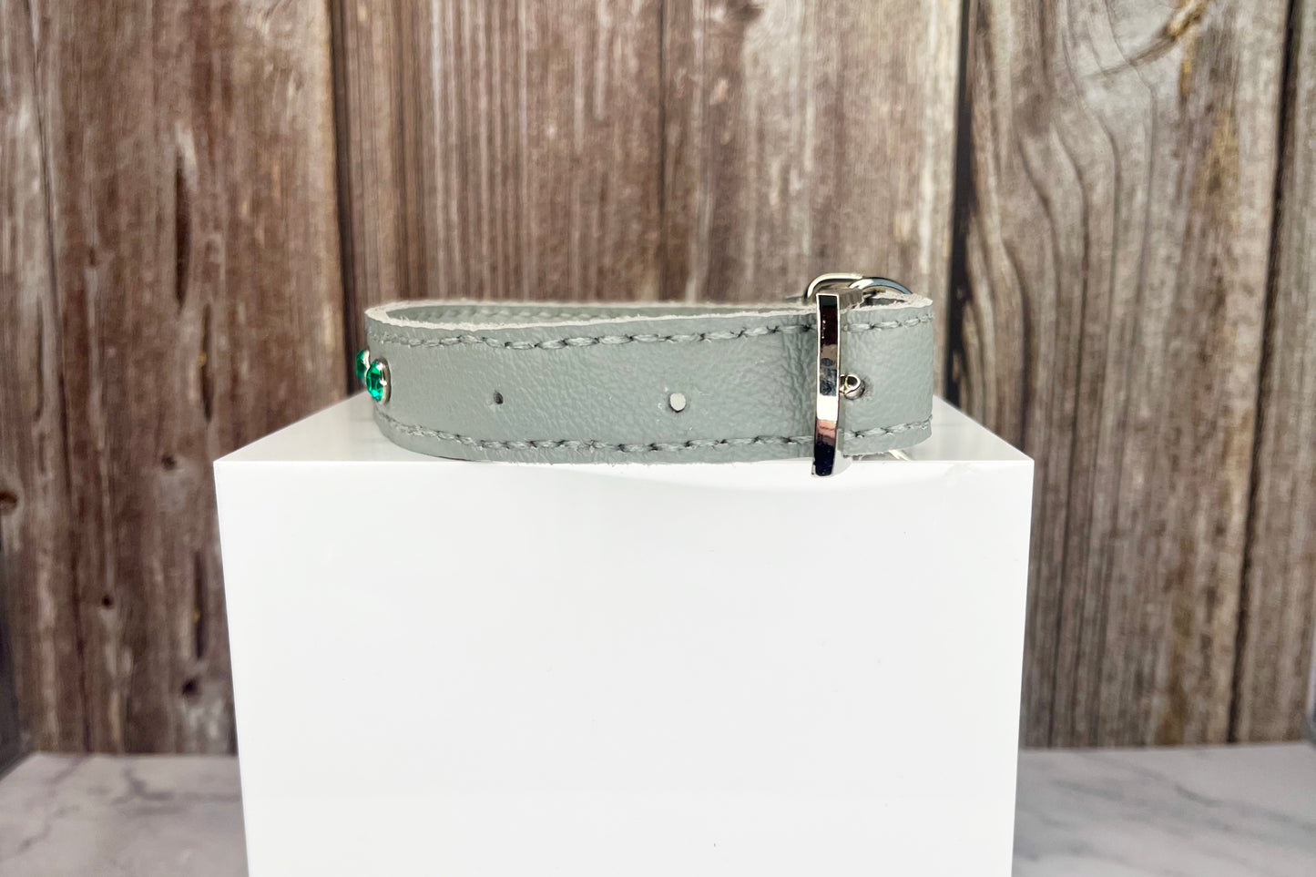 Medium Grey Collar with Jade Diamantes