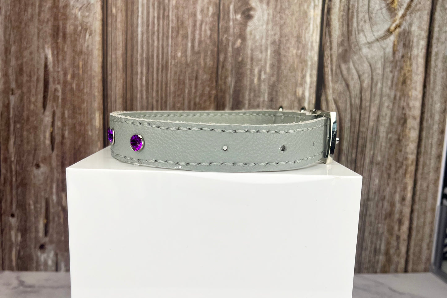 Medium Grey Collar with Violet Diamante