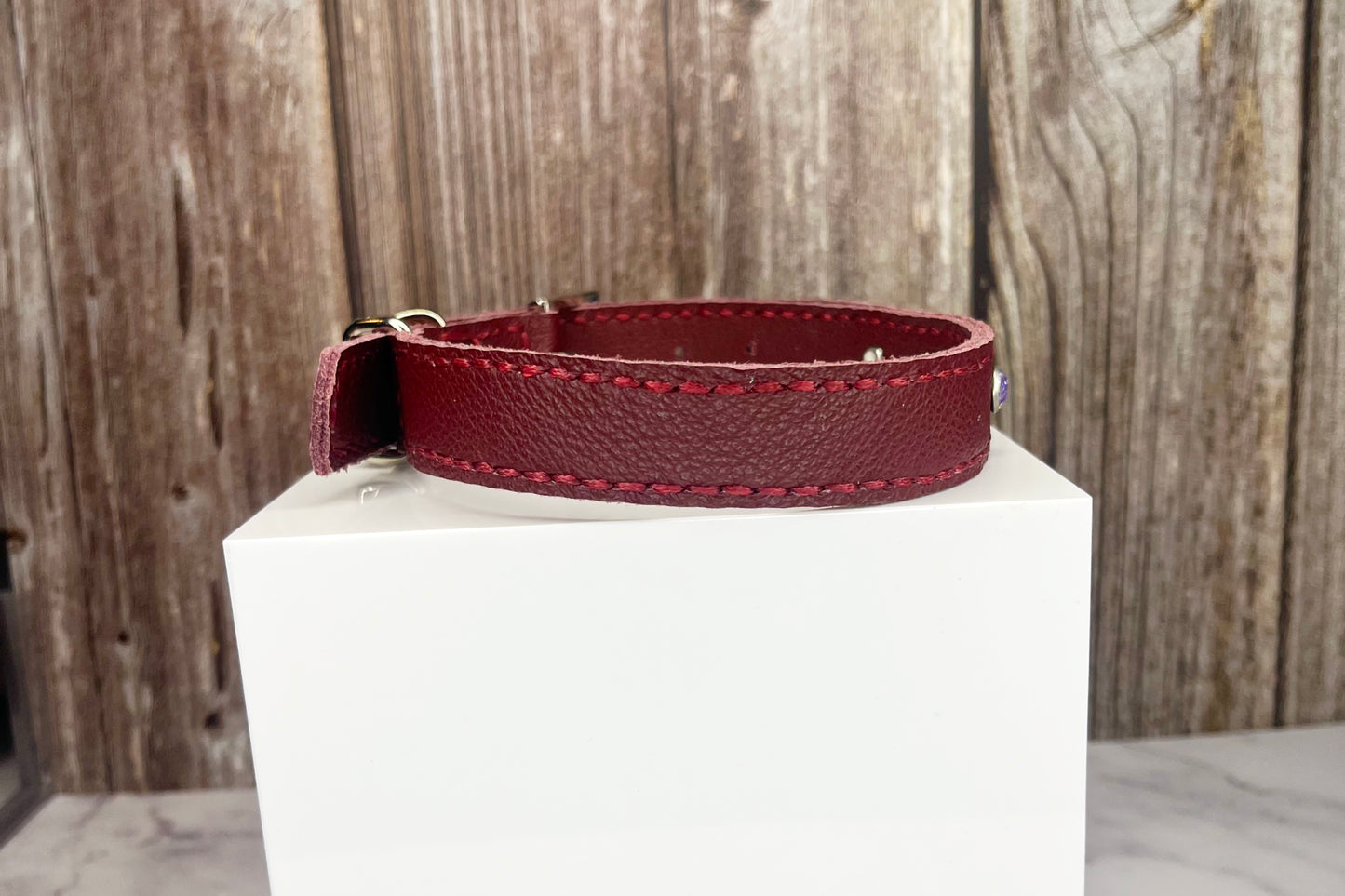 Medium Red Collar with Lilac Diamamtes