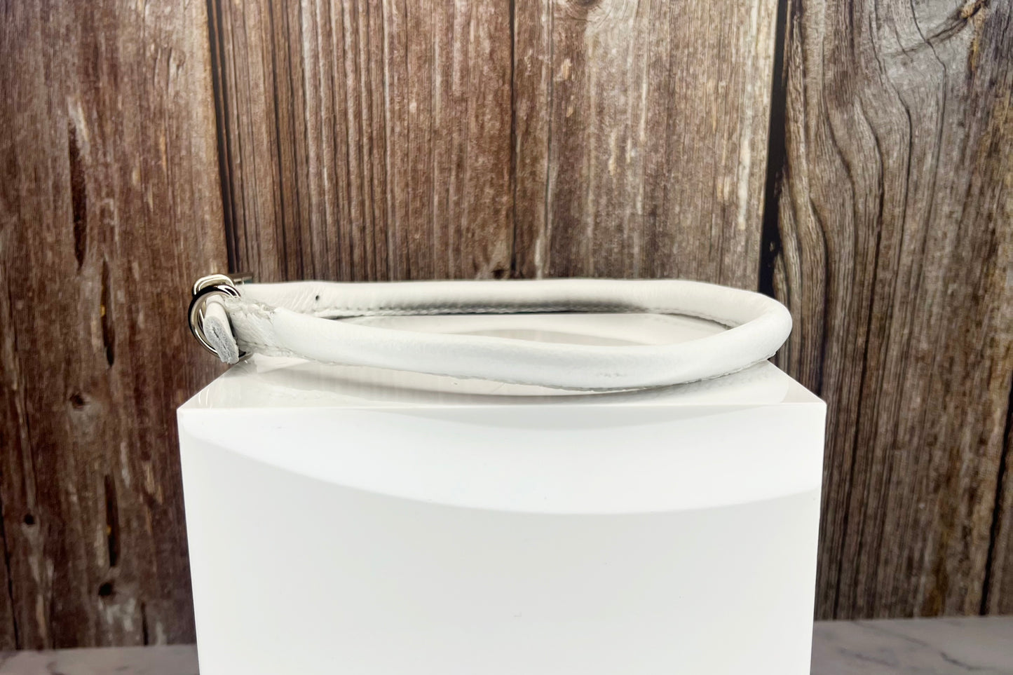 Thick White Rolled Collar