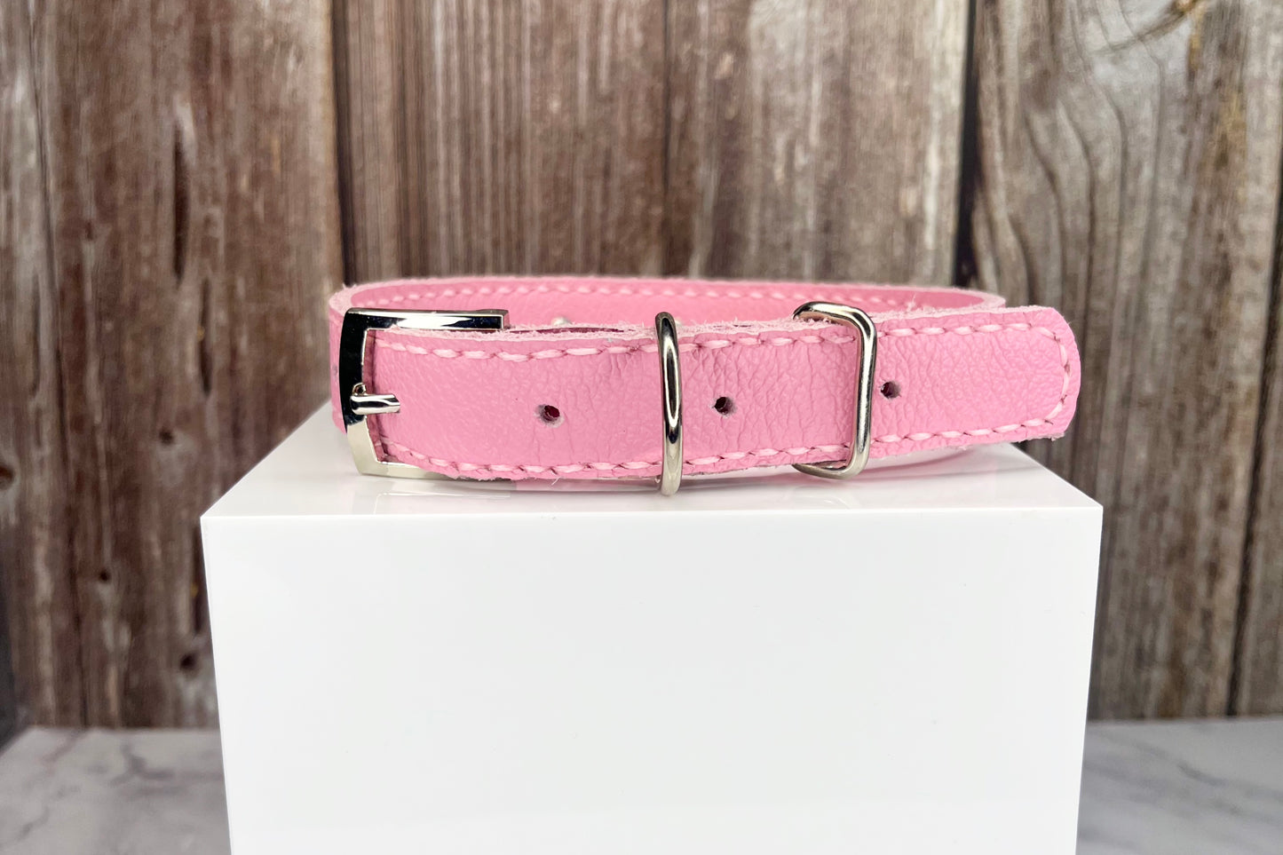 Medium Pink Collar with Lilac Diamantes