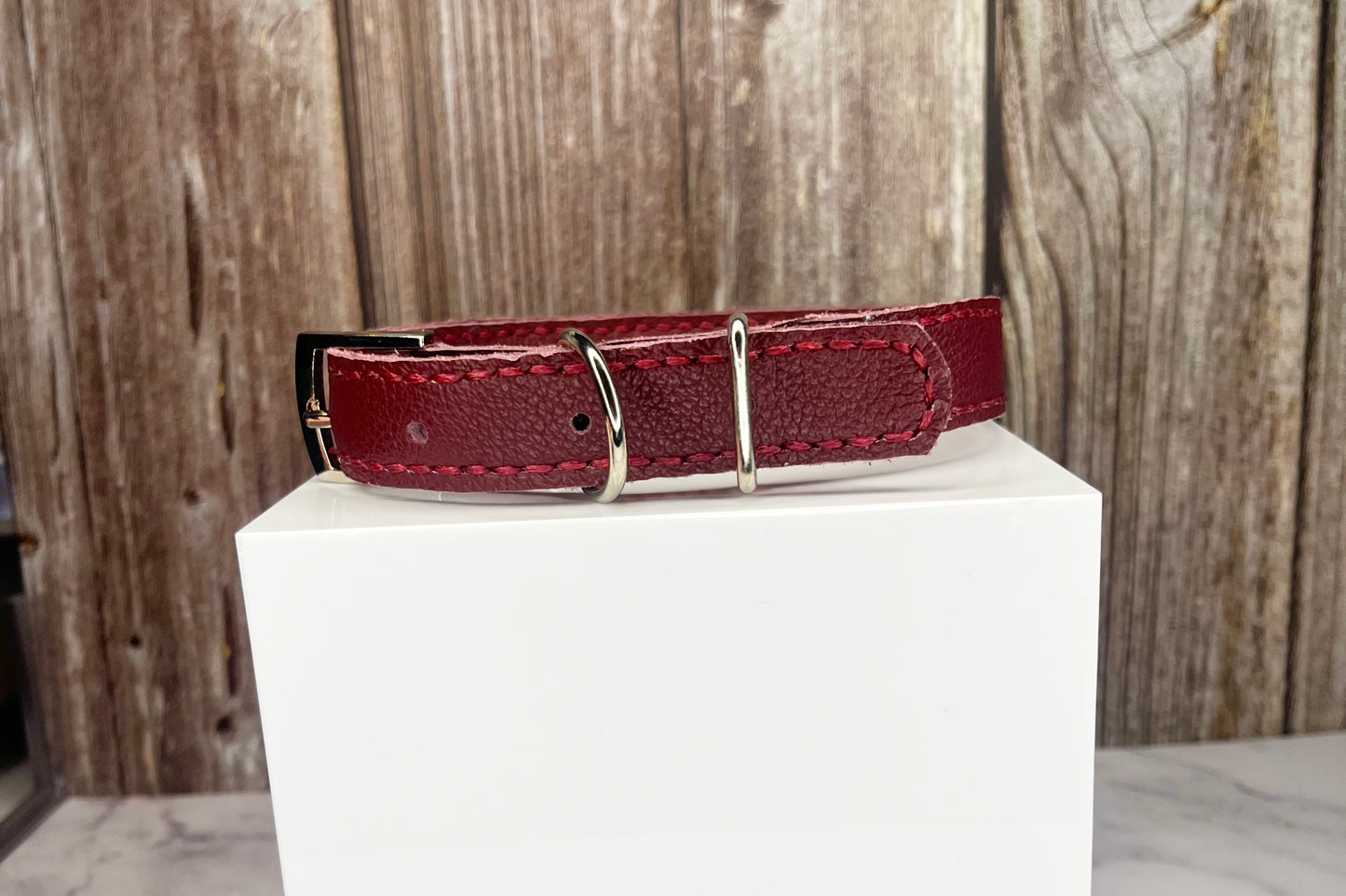 Medium Red Collar with Lilac Diamamtes