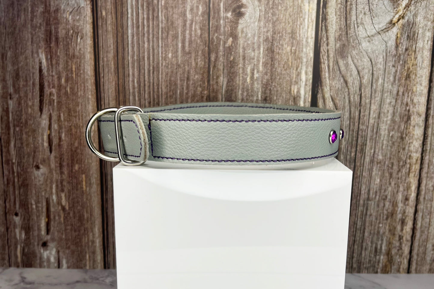 Large Grey Collar with Violet Diamante