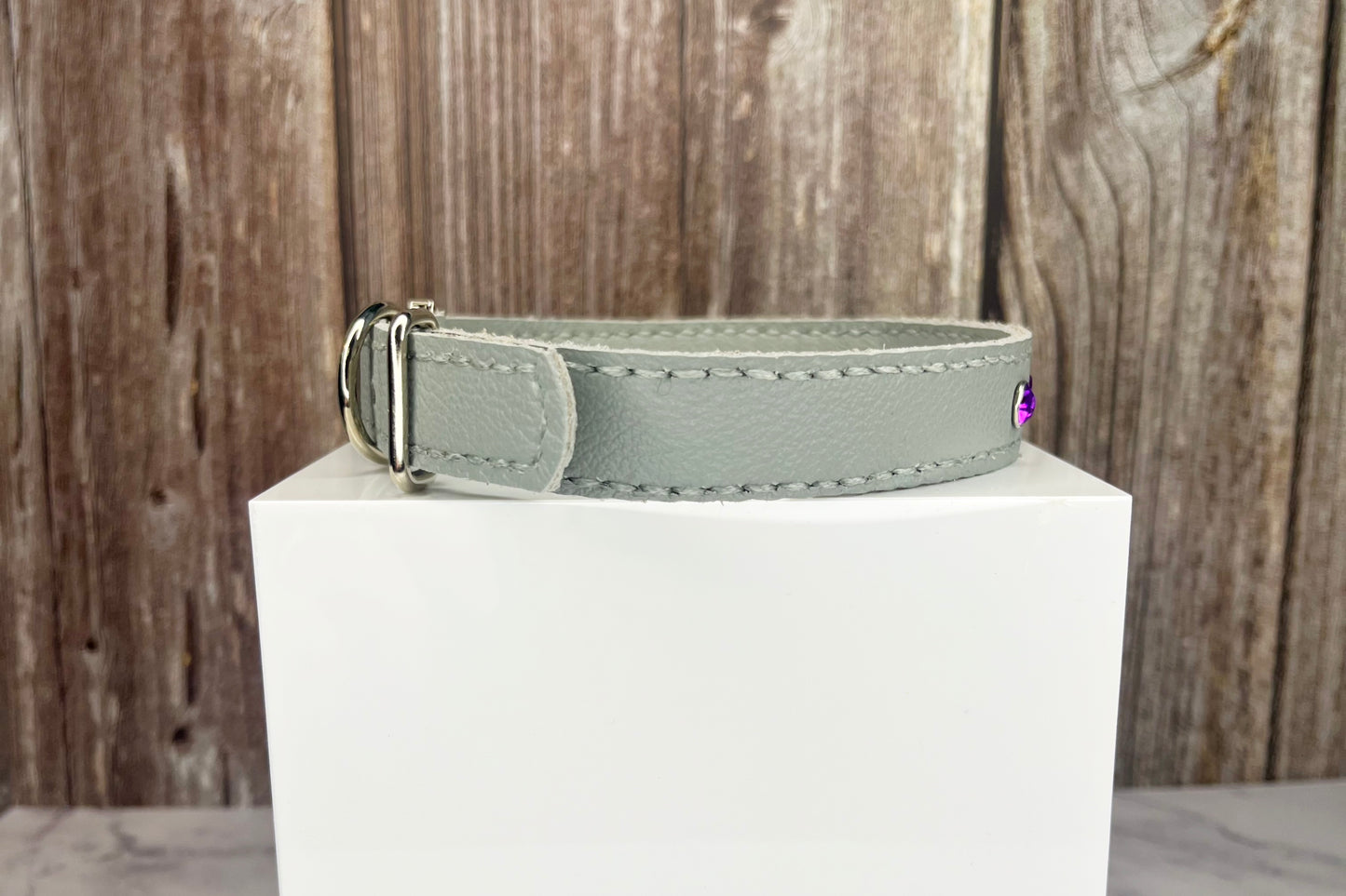 Medium Grey Collar with Violet Diamante