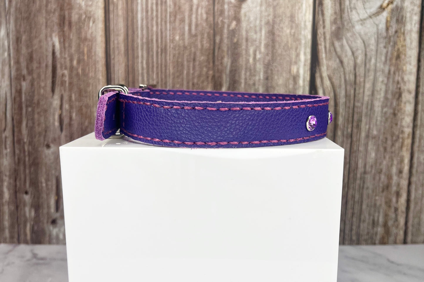 Medium Purple Collar with Lilac Diamantes